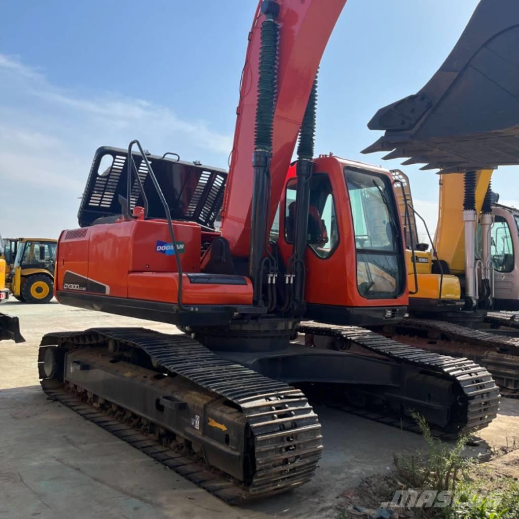 Doosan DX 300 Excavadoras de cadenas