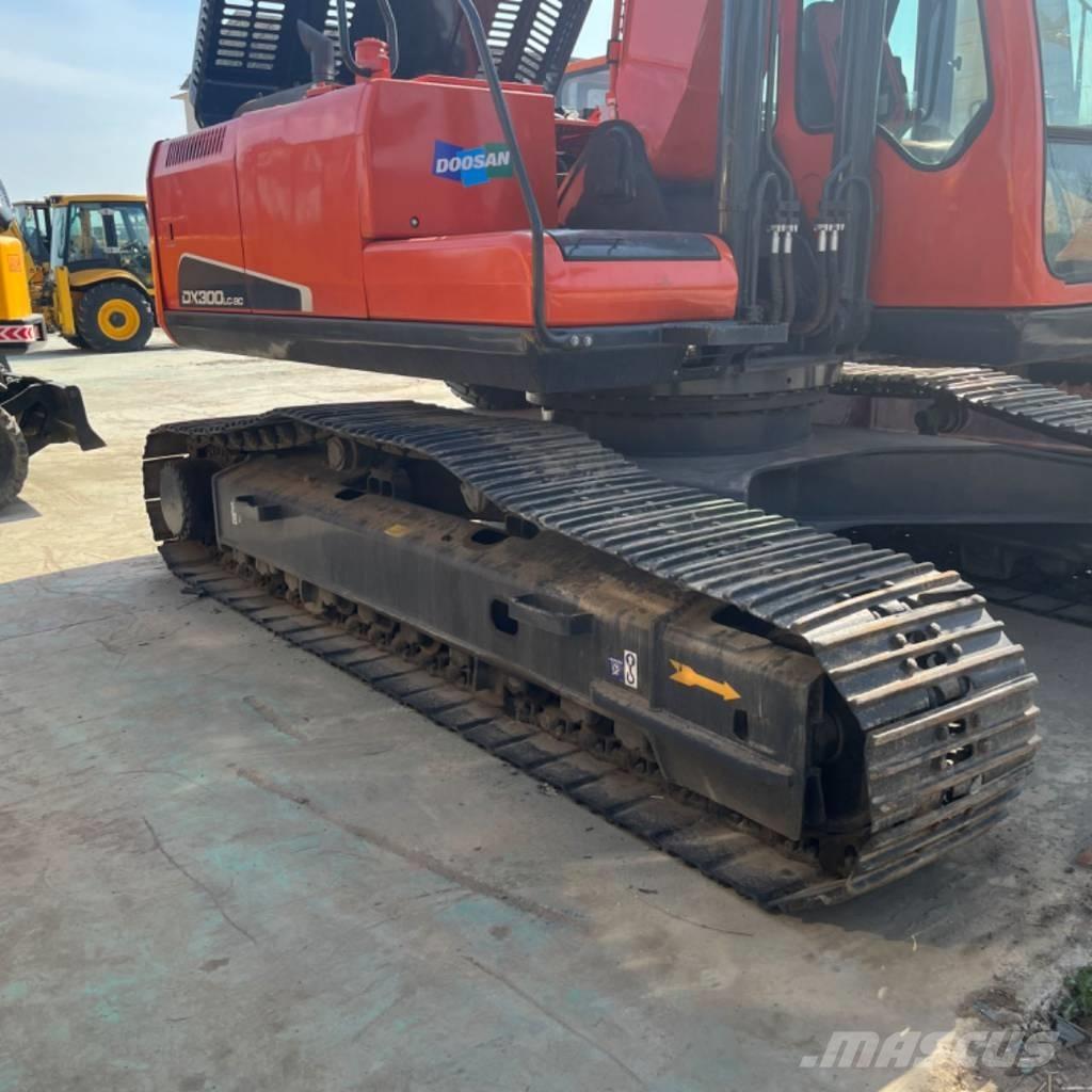 Doosan DX 300 Excavadoras de cadenas