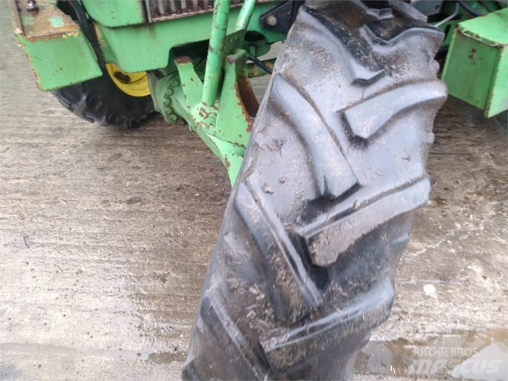 John Deere 1850 Tractores