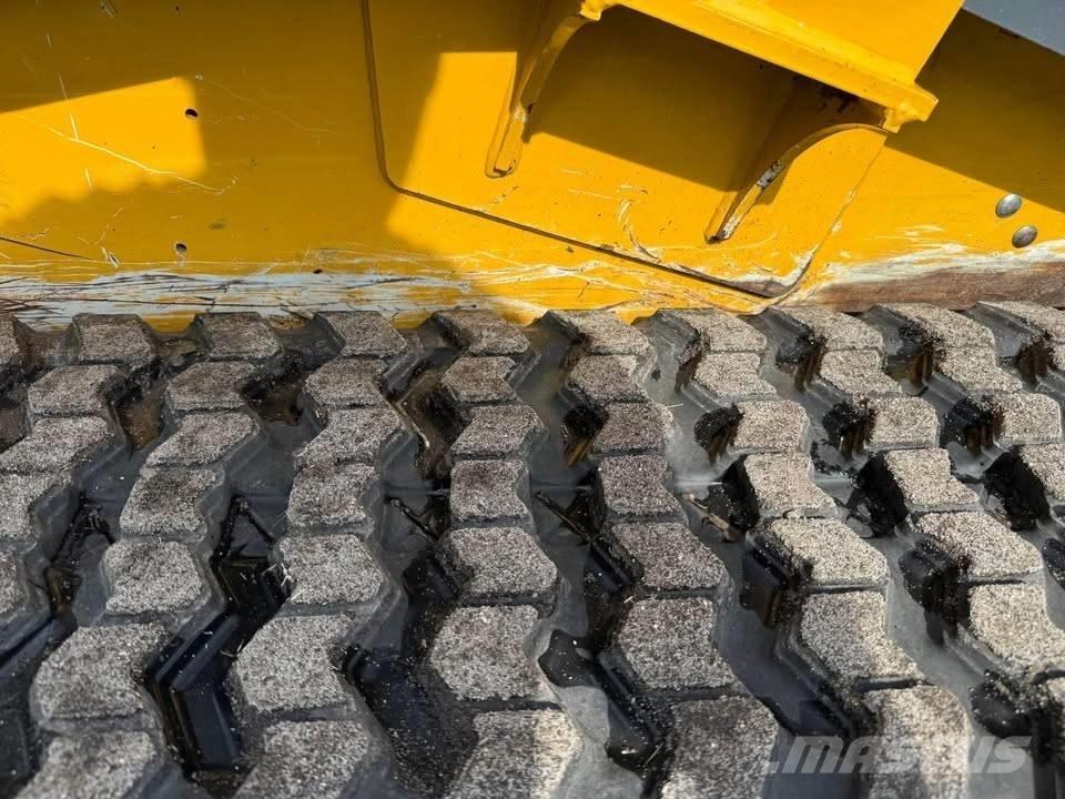 John Deere 317G Minicargadoras