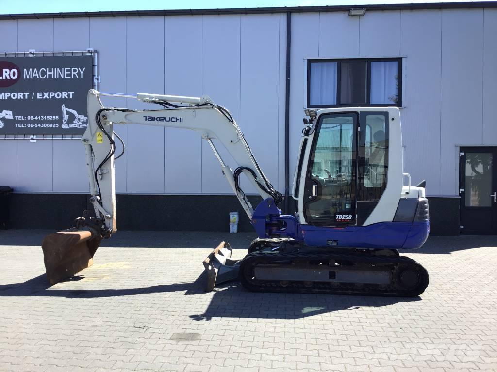 Takeuchi TB 250 Mini excavadoras < 7t
