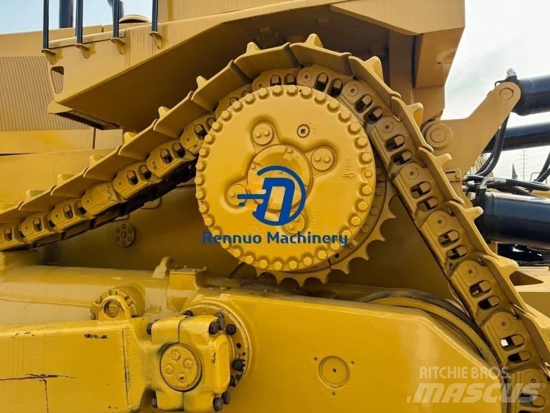 CAT D 10 R Buldozer sobre oruga