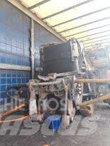 JCB Fastrac 8250 Tuz Plataformas y cucharones