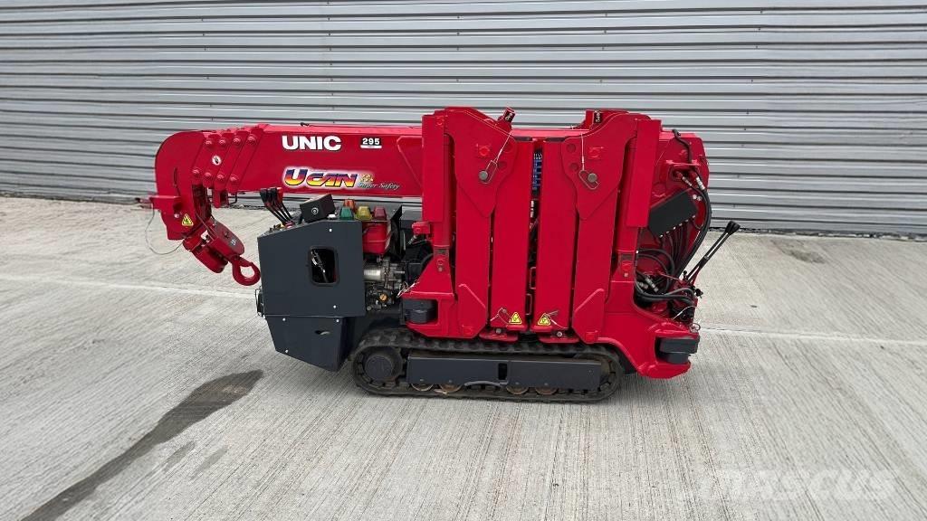 Unic URW 295 Minigrúas