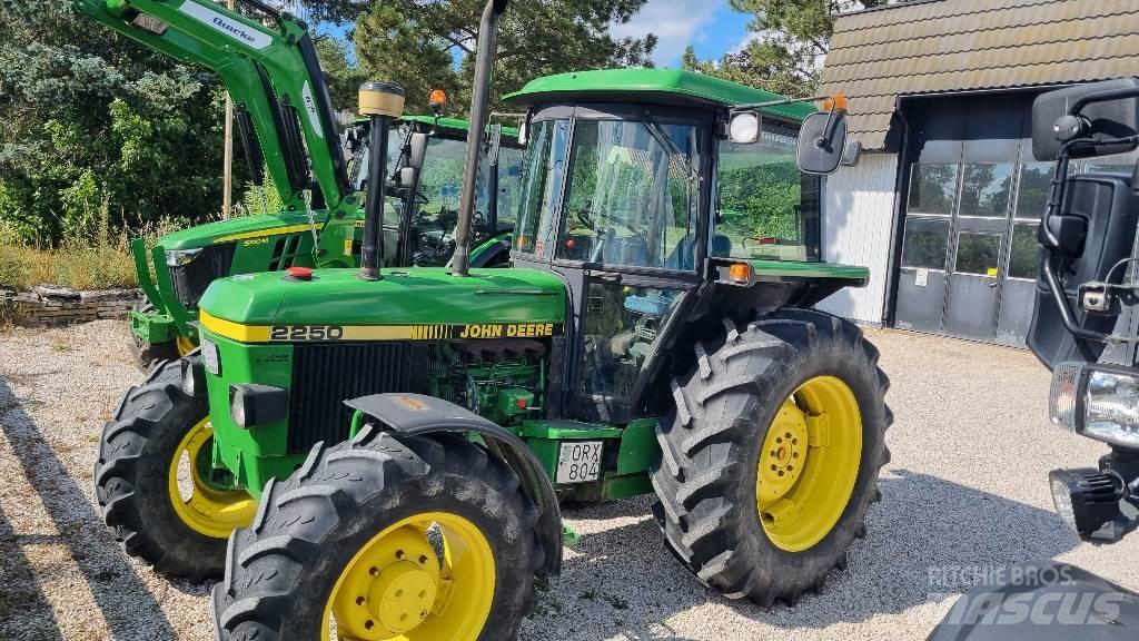 John Deere 2250 Tractores
