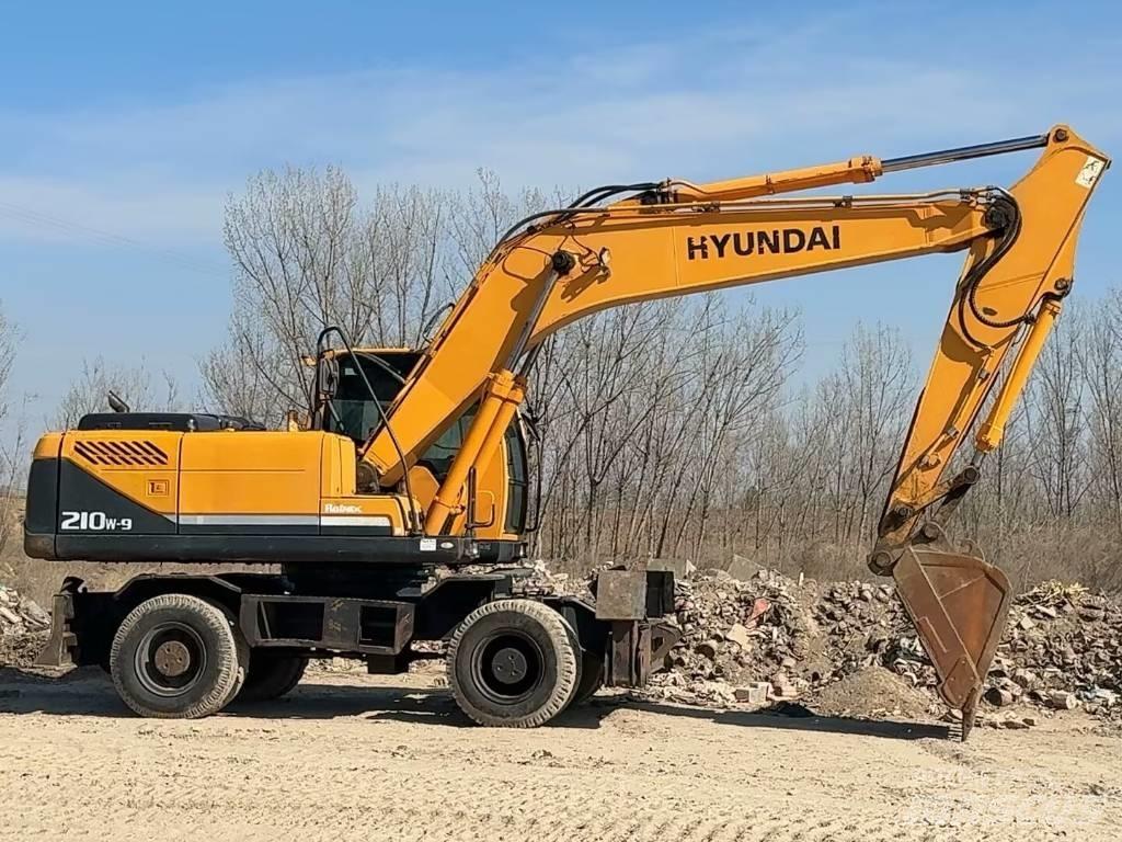 Hyundai R210W-9 Excavadoras de ruedas