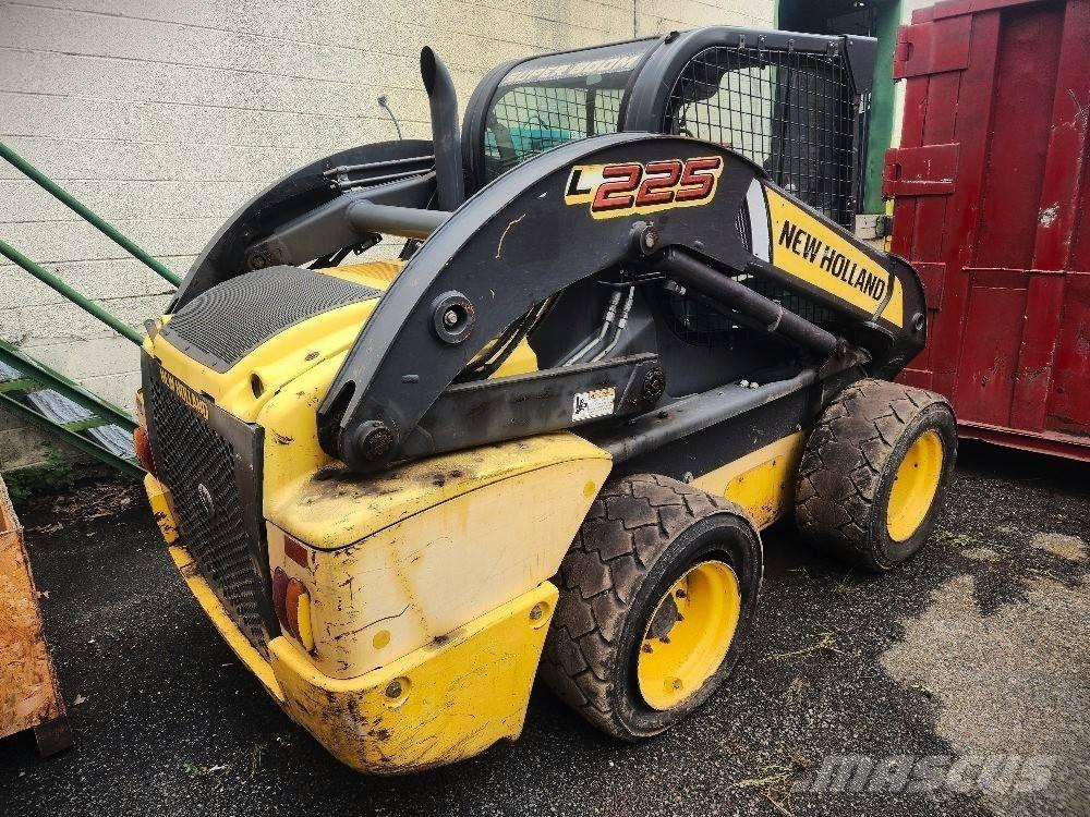 New Holland 225L Minicargadoras