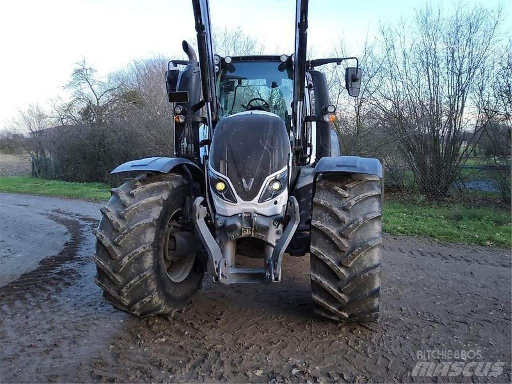 Valtra t 234 a Tractores