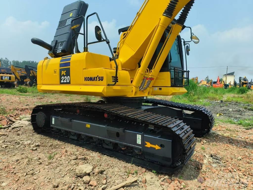 Komatsu PC 220-8 Excavadoras de cadenas