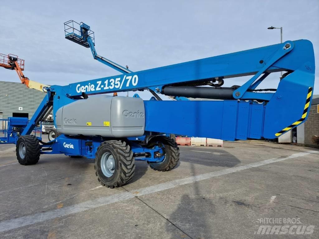 Genie Z 135/70 Plataforma de trabajo articulada