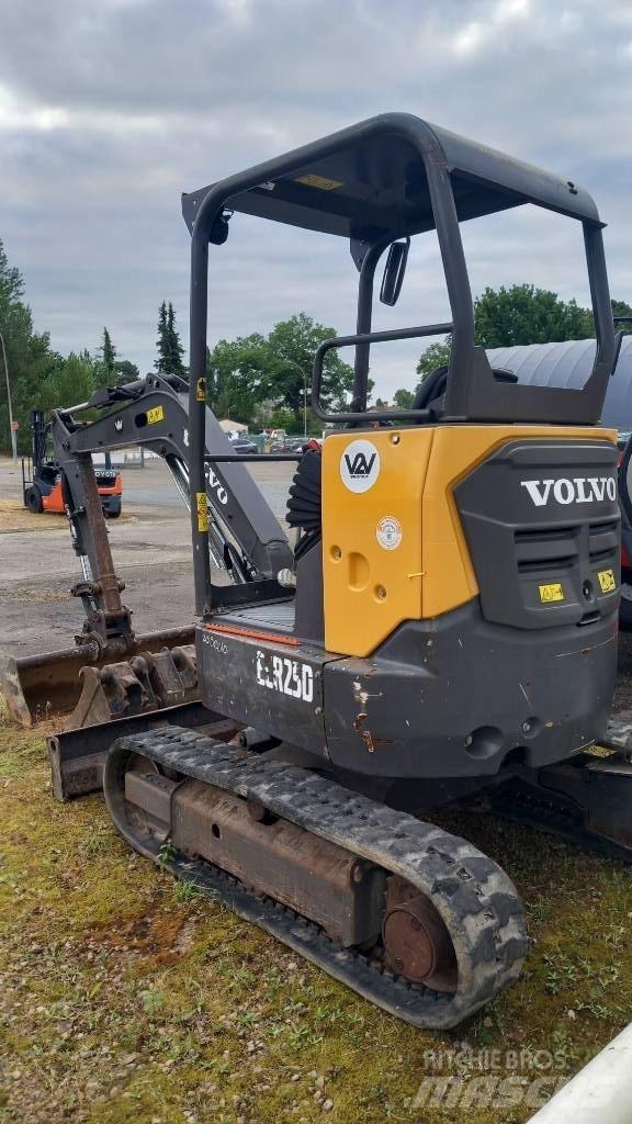 Volvo ECR 25 D Mini excavadoras < 7t