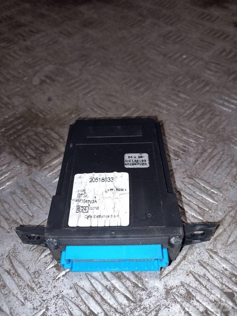 Volvo FH 12 20518033 Electrónicos