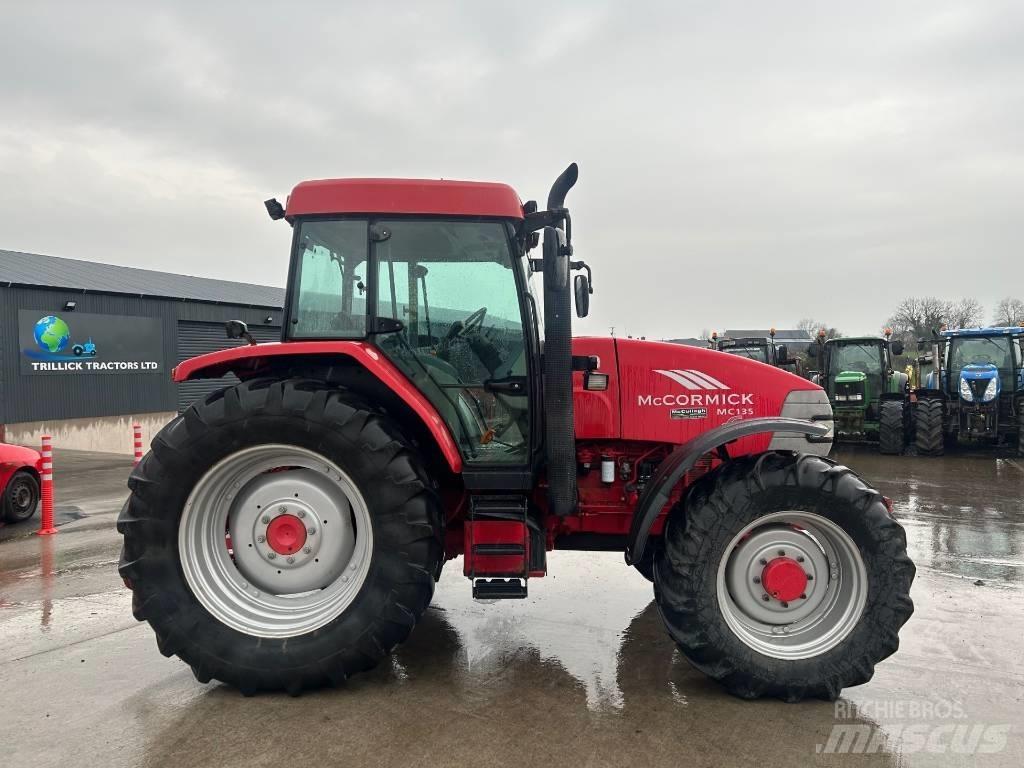 McCormick MC 135 Tractores