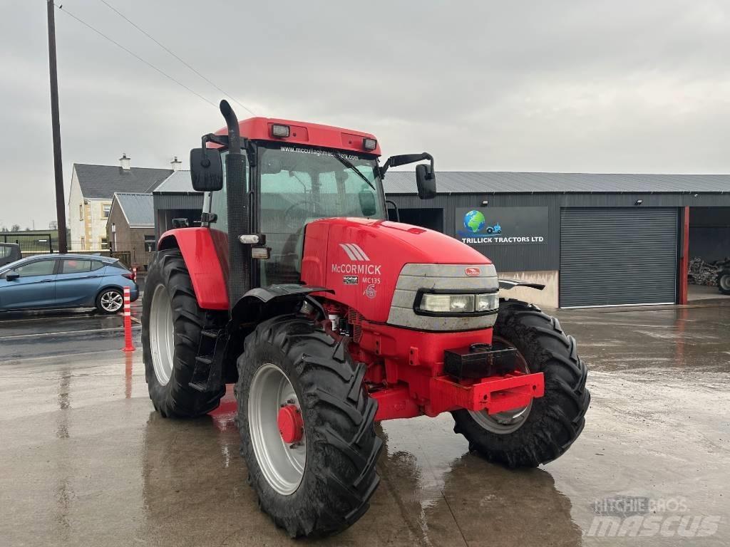 McCormick MC 135 Tractores