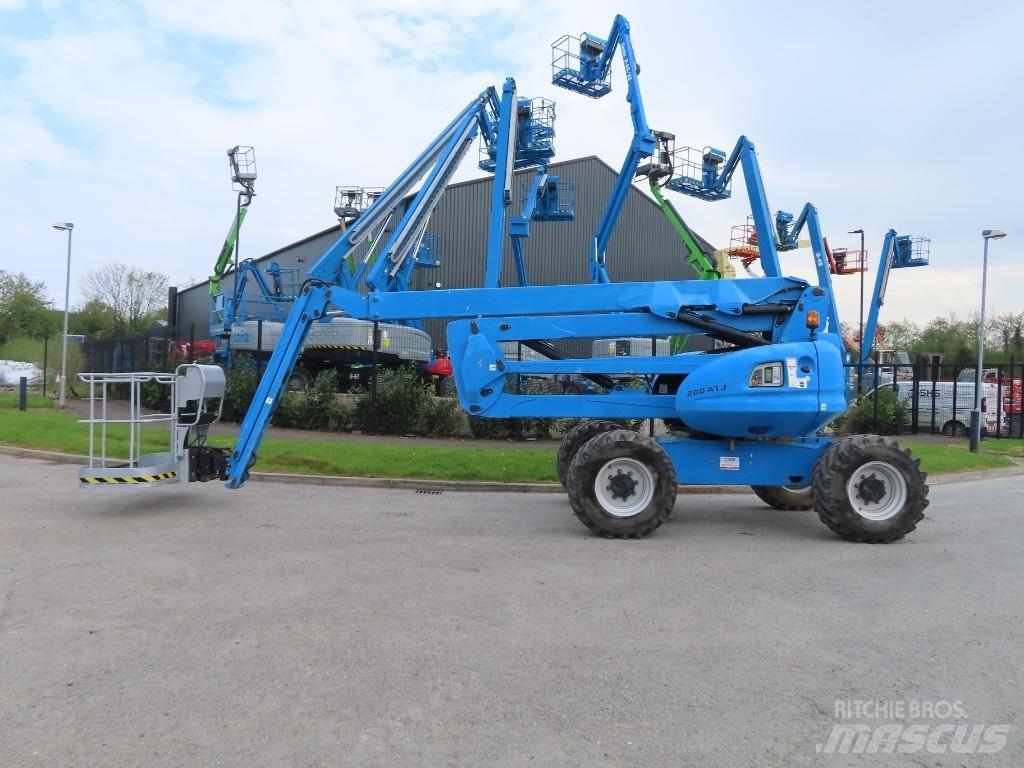 Manitou 200 ATJ Plataforma de trabajo articulada