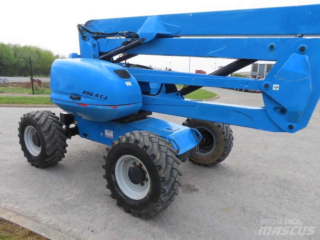Manitou 200 ATJ Plataforma de trabajo articulada
