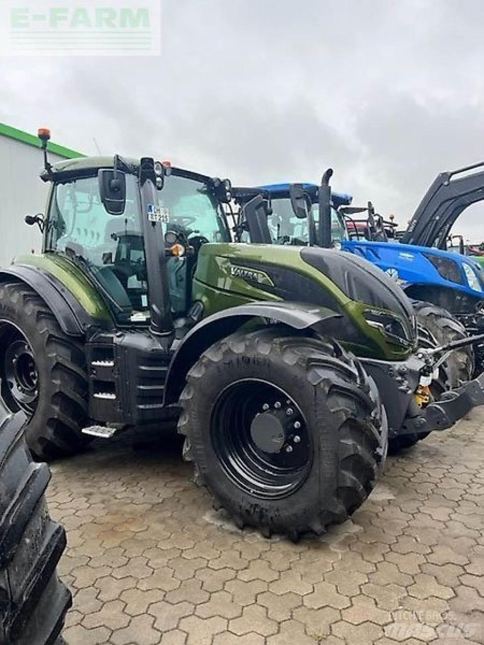 Valtra t215a Tractores