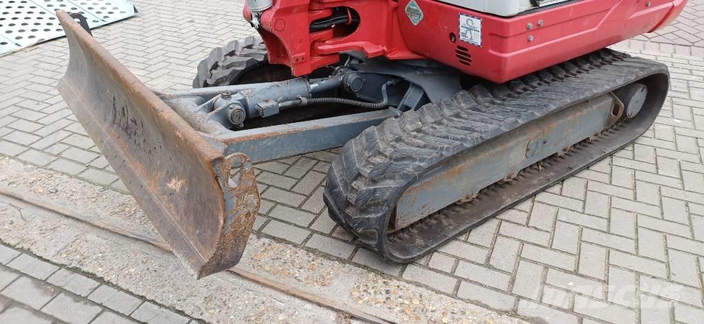 Takeuchi TB 235 CR Mini excavadoras < 7t