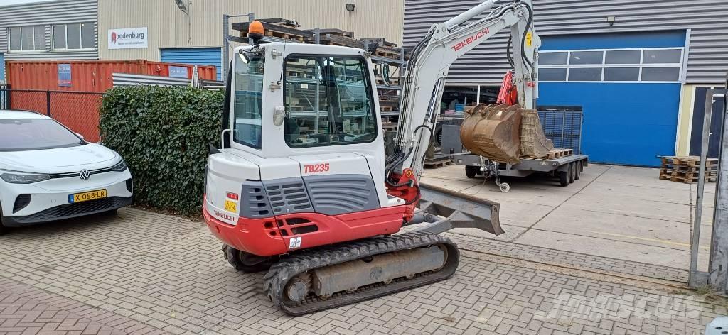 Takeuchi TB 235 CR Mini excavadoras < 7t