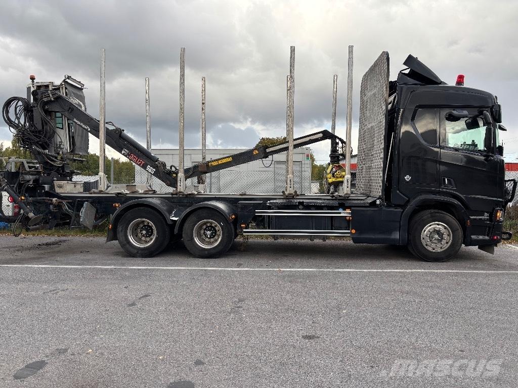 Scania R580B6X4HB Transporte de madera