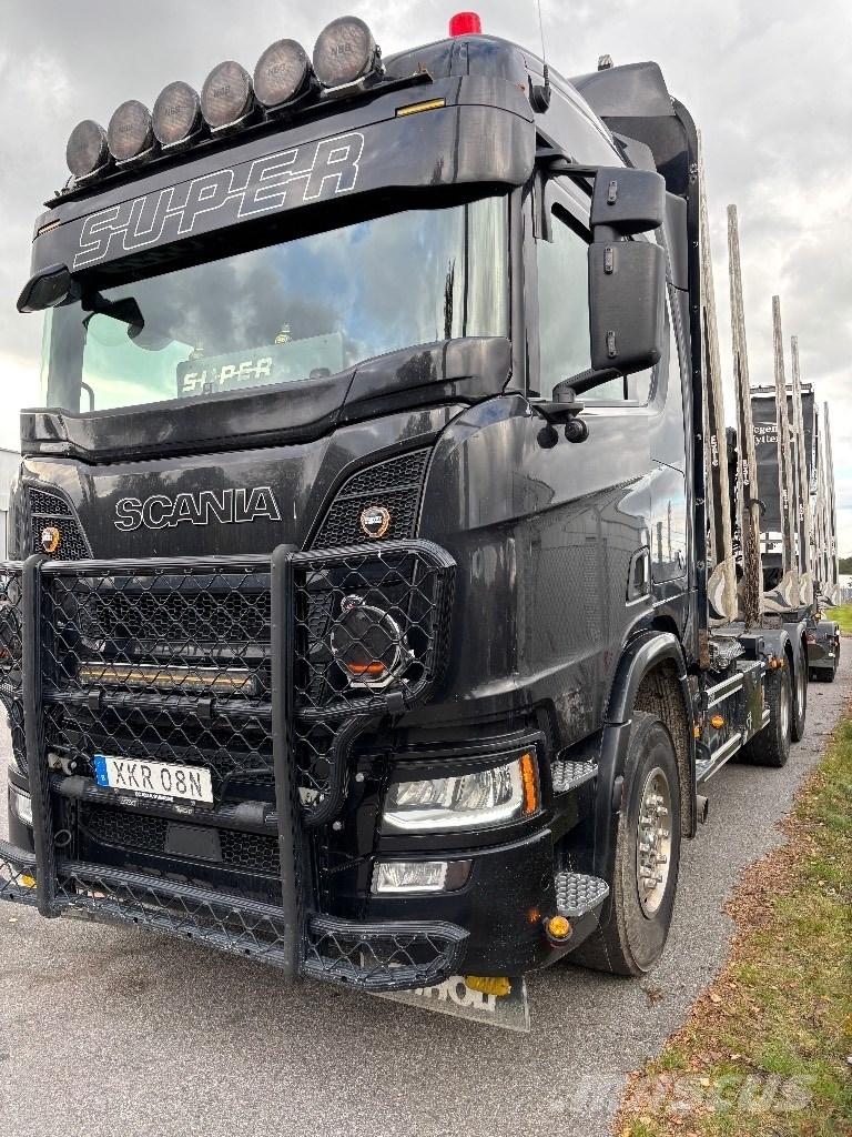 Scania R580B6X4HB Transporte de madera