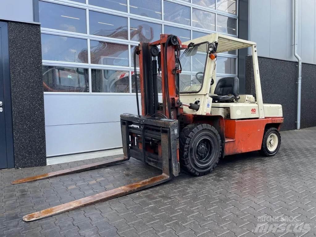 Nissan 40 Otras carretillas elevadoras