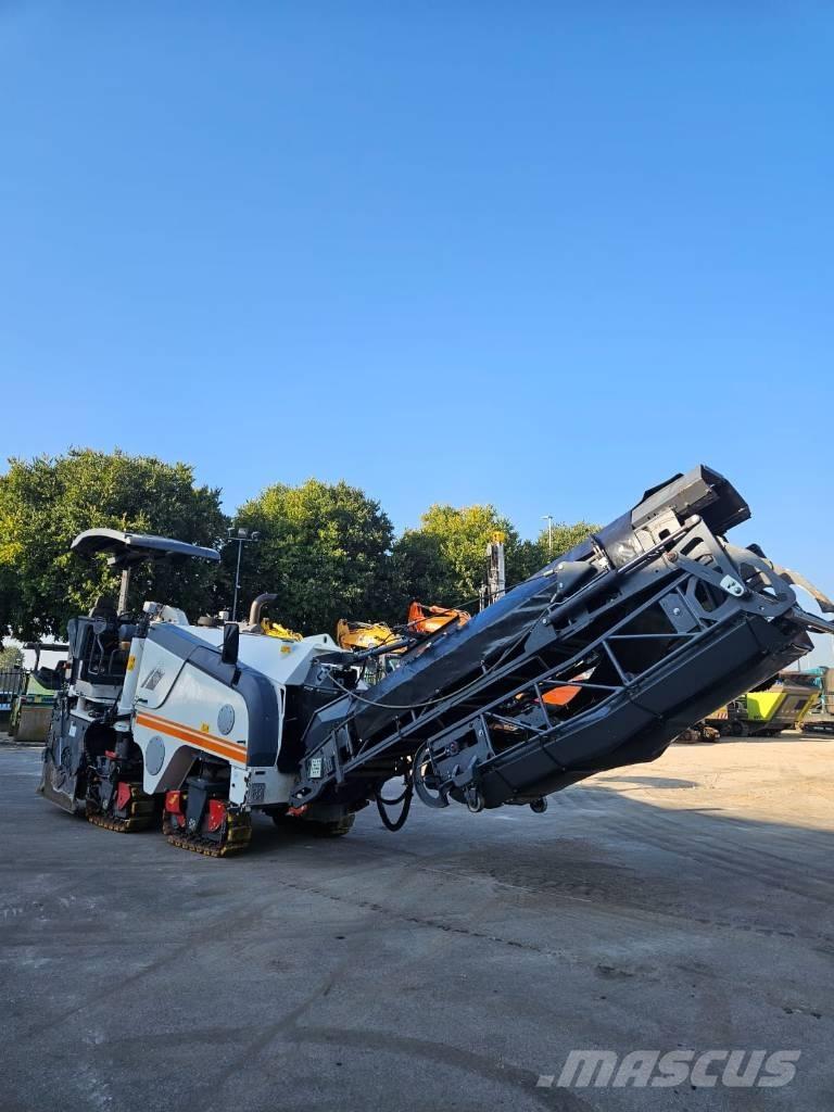 Wirtgen W 100 F Máquinas moledoras de asfalto en frío