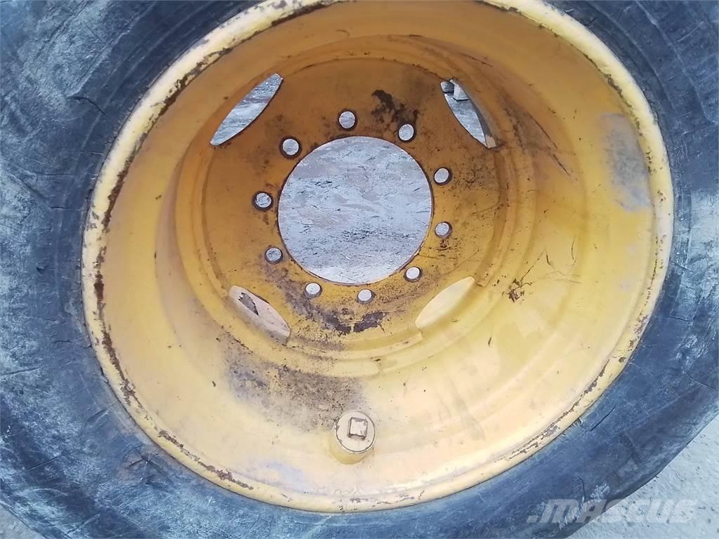 Ösa 250 20x26,5 Neumáticos, ruedas y llantas