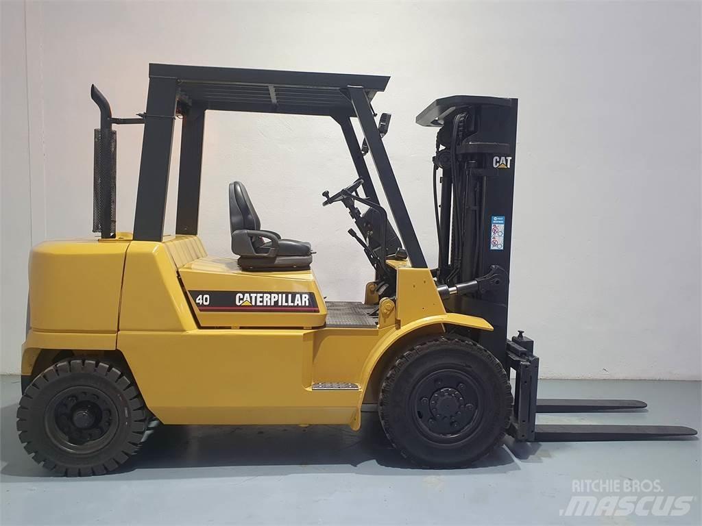CAT DP40K MC Carretillas diesel