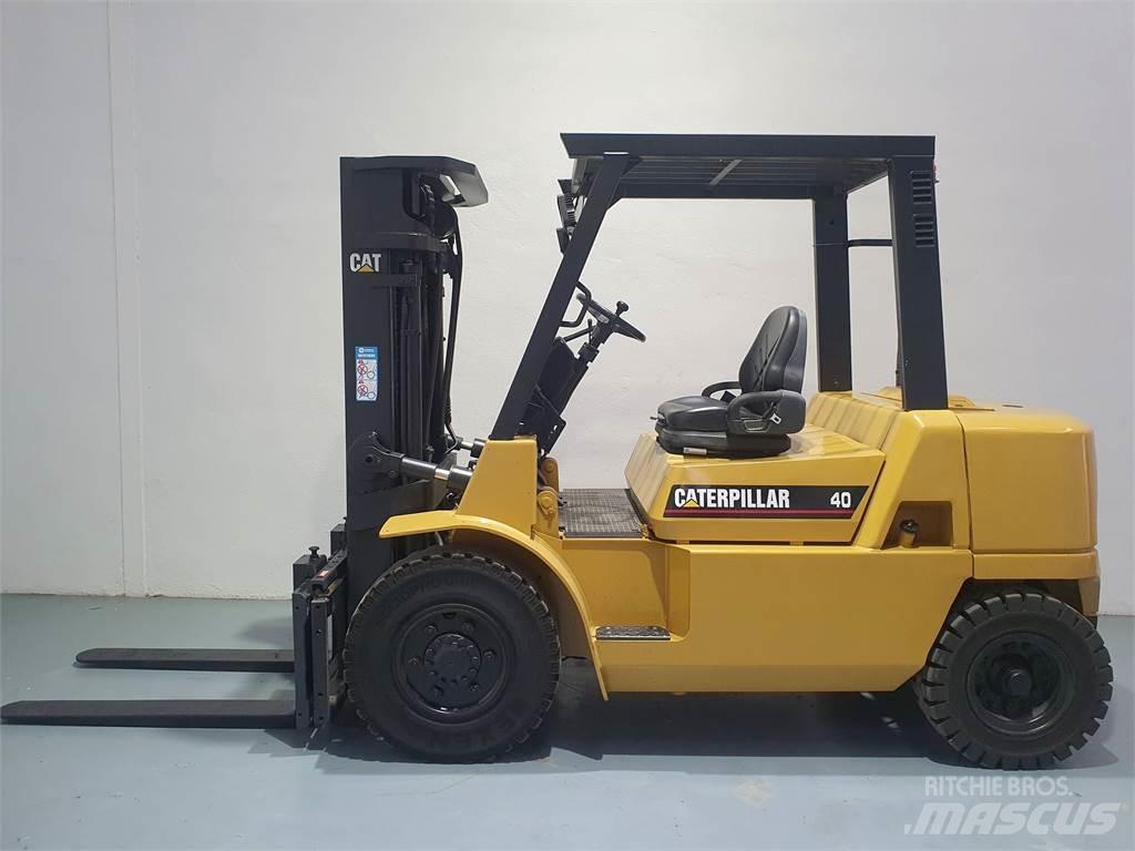 CAT DP40K MC Carretillas diesel