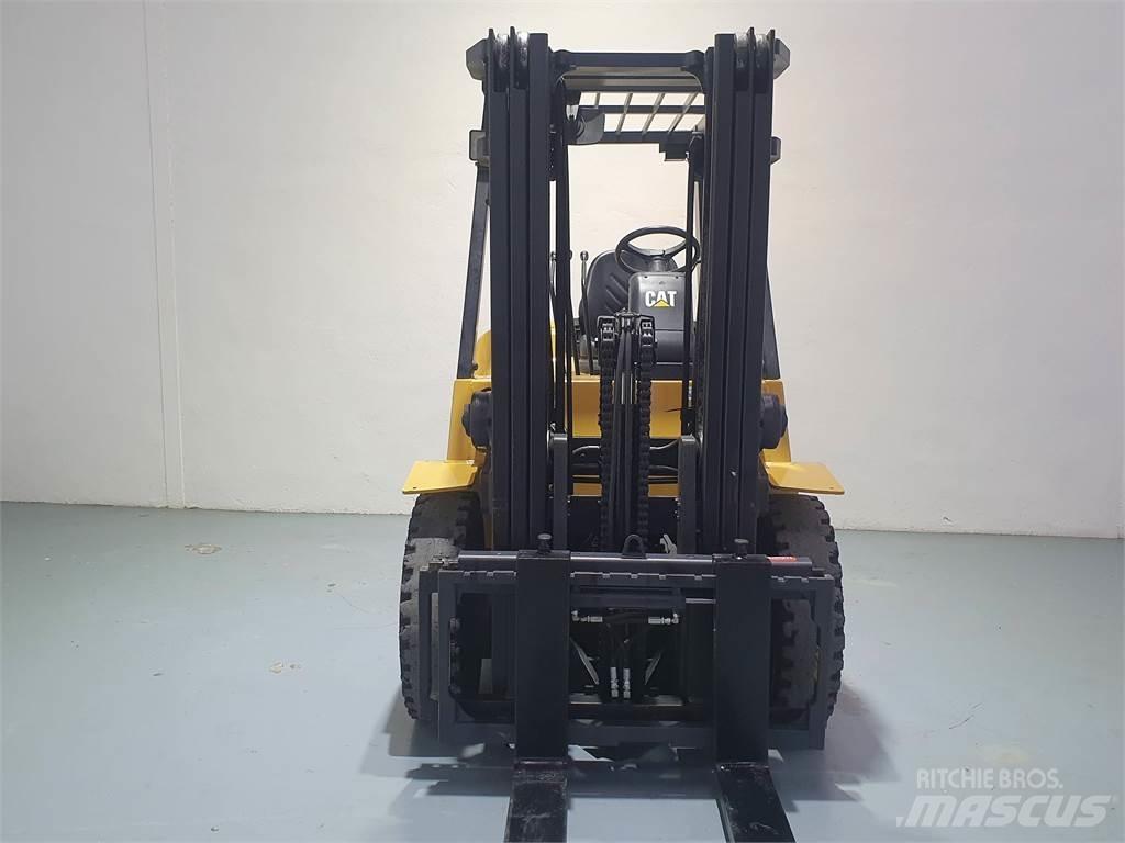 CAT DP40K MC Carretillas diesel