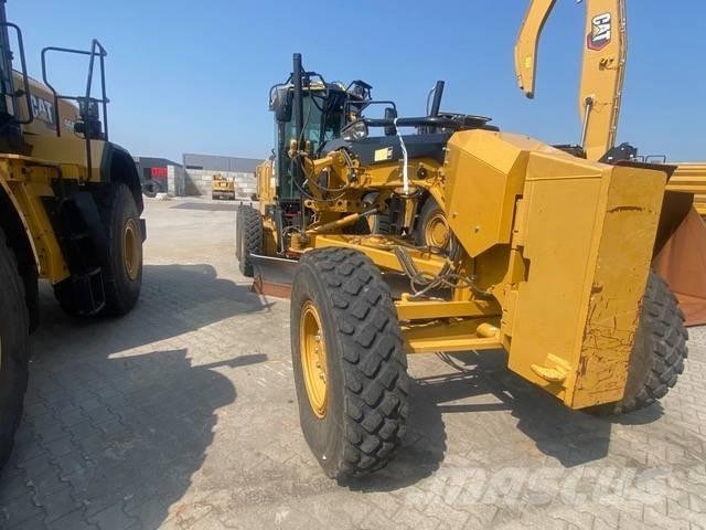 CAT 140M Motoniveladoras