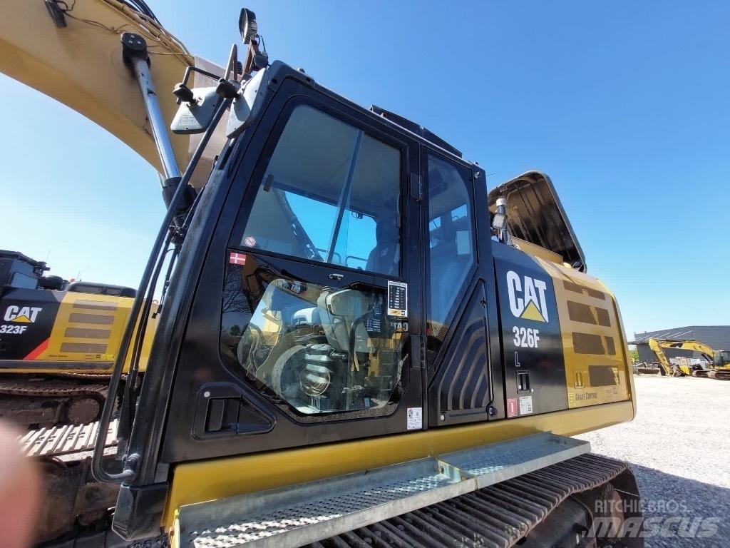 CAT 326 F L Excavadoras de cadenas