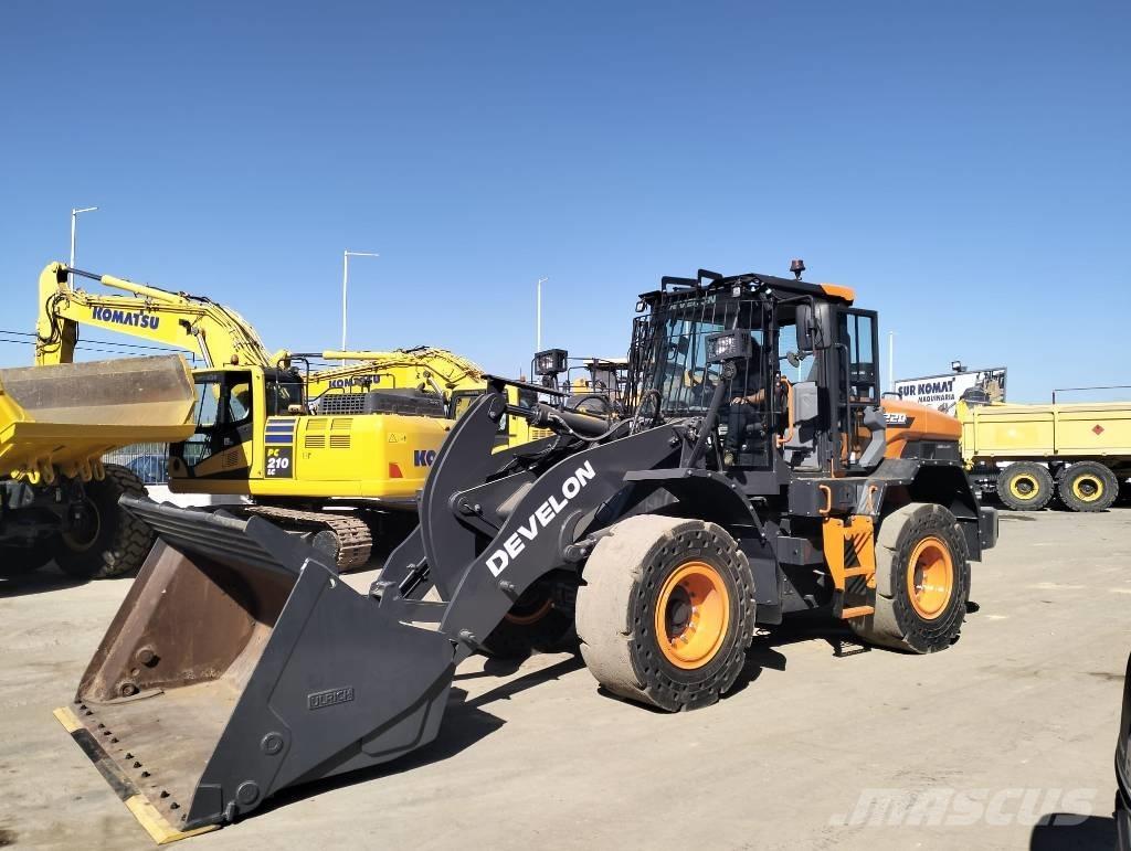 Develon DL 220-7 Cargadoras sobre ruedas