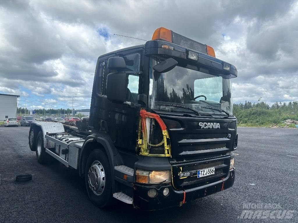 Scania P420 6x2*4 Camiones polibrazo