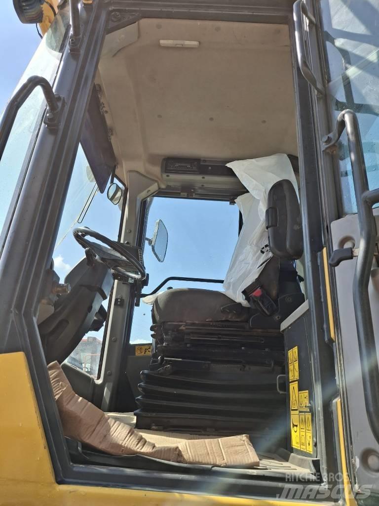 Komatsu WA 380-8 Palas cargadoras