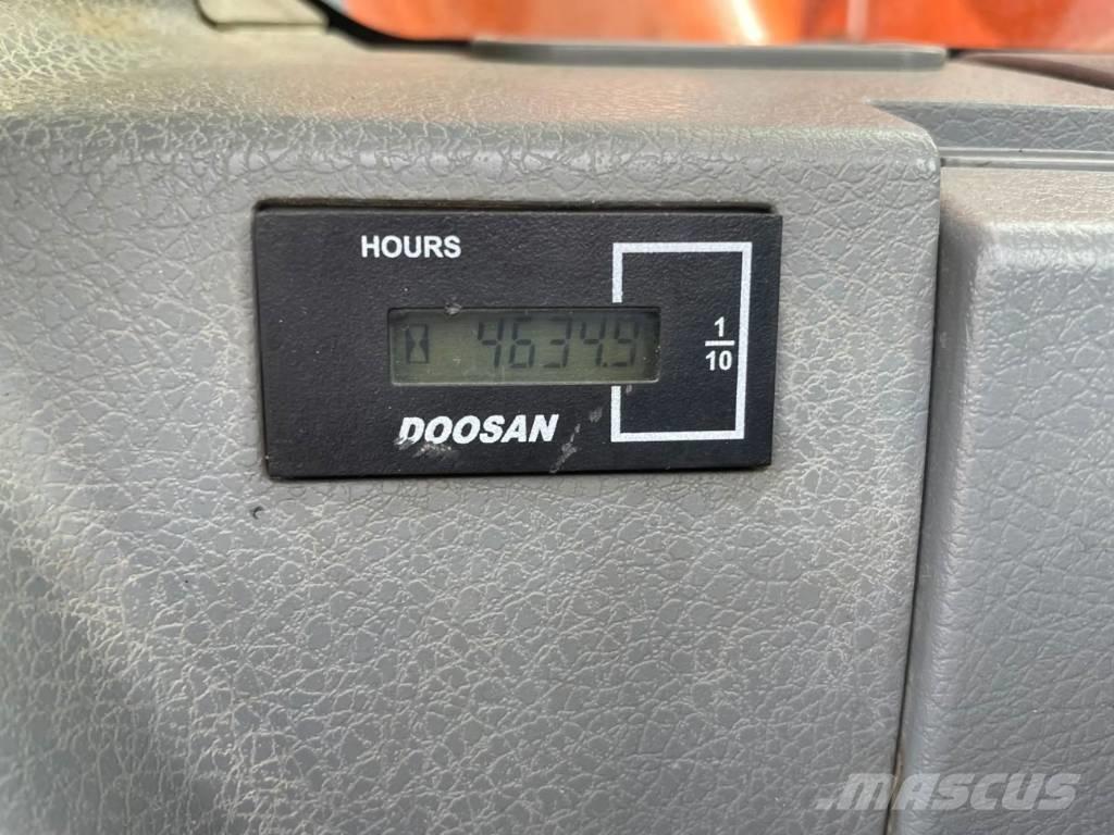 Doosan DX235LCR Excavadoras de cadenas