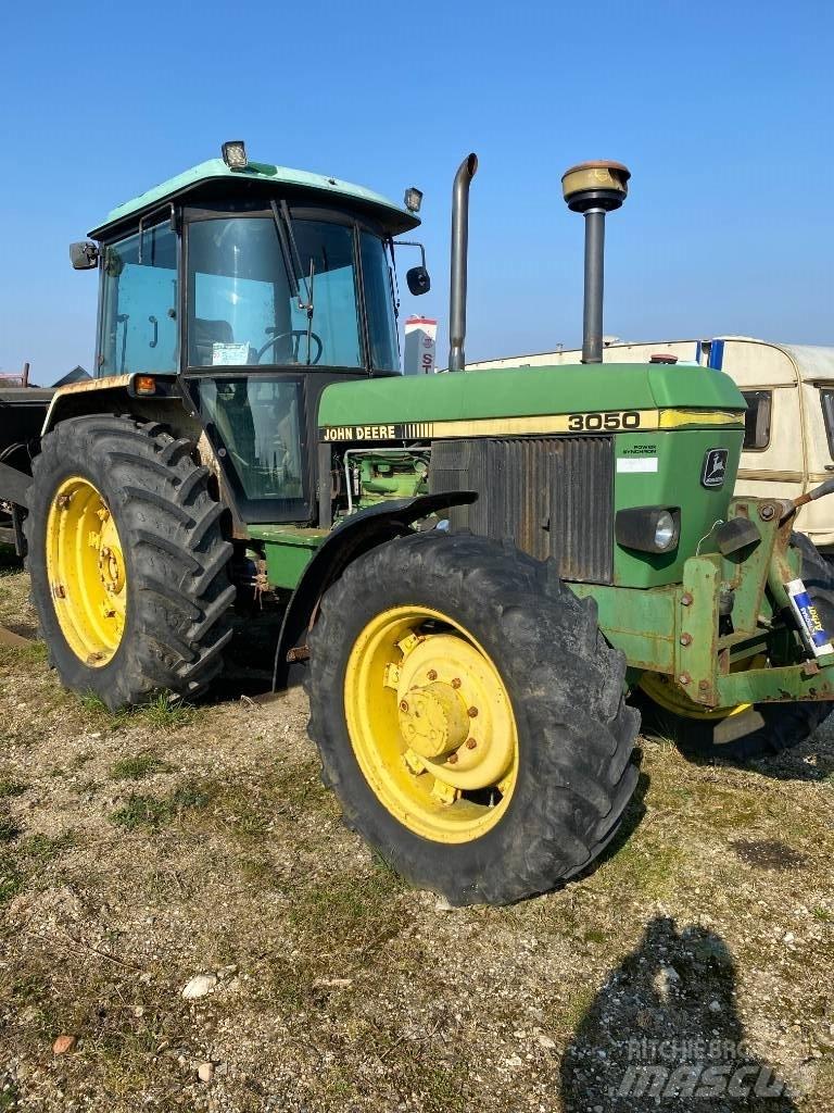 John Deere 3050 4WD Tractores