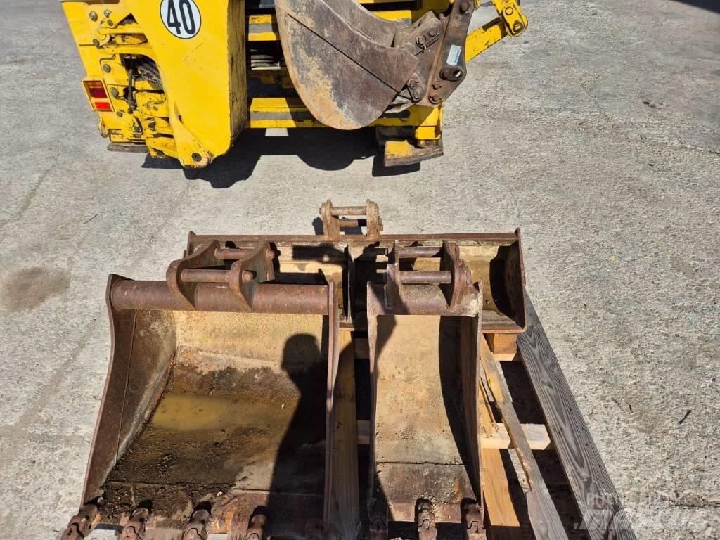Komatsu WB 97 R-2 Retrocargadoras