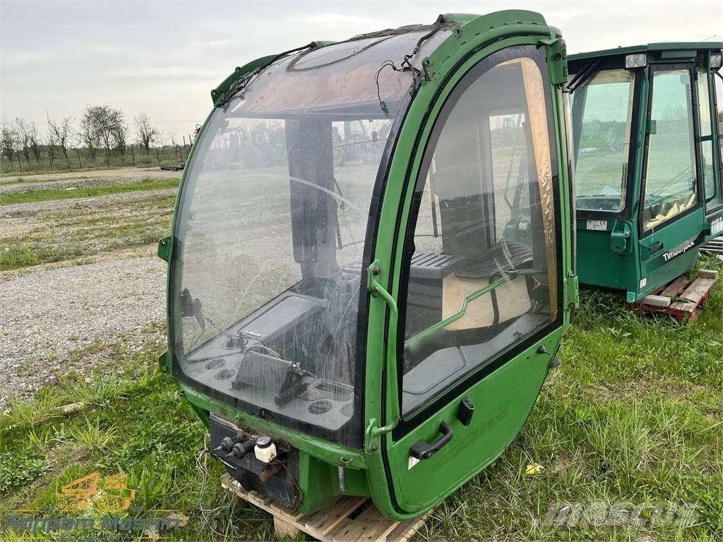 John Deere 1470E Cabinas e interior