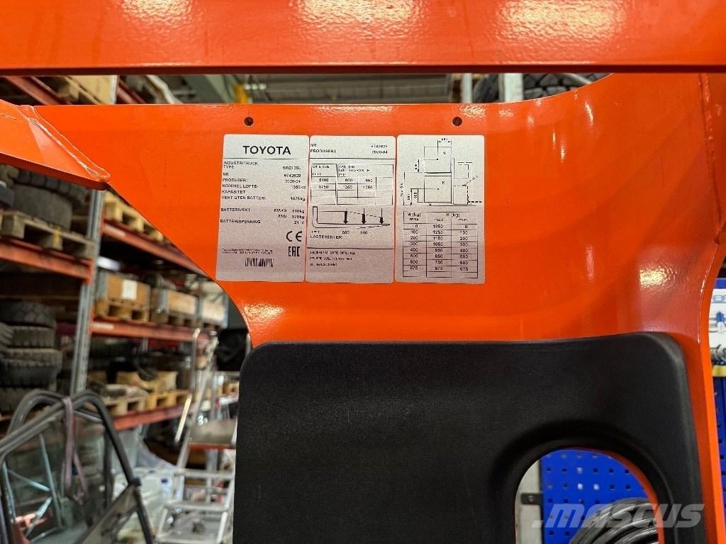 Toyota SRE135L Apiladores eléctricos autopropulsados