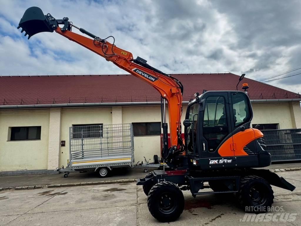 Develon DX 57 W-7 Excavadoras de ruedas