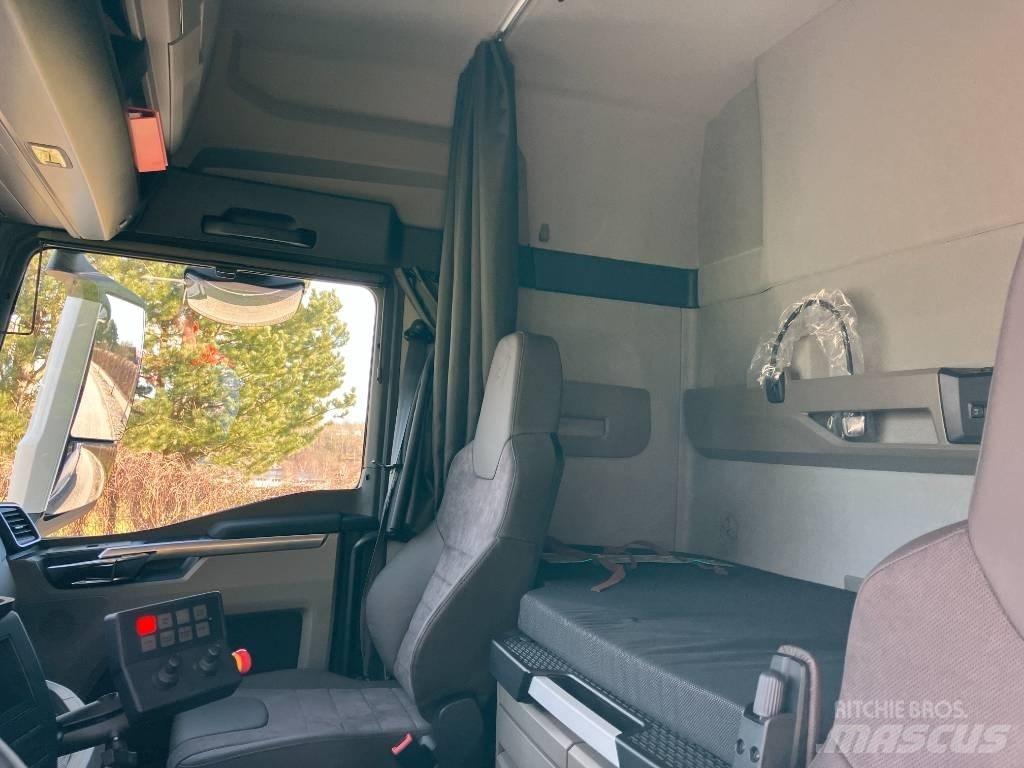MAN TGX 35.520 Camiones bañeras basculantes o volquetes