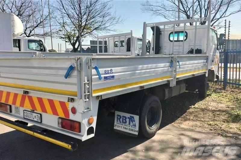 Tata LPT 813 Otros camiones