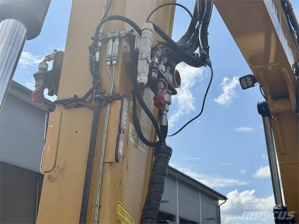 CAT 310 Excavadoras 7t - 12t