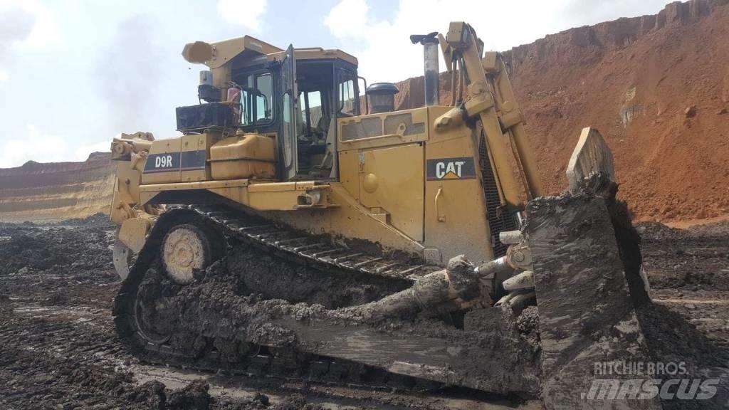 CAT D 9 R Buldozer sobre oruga