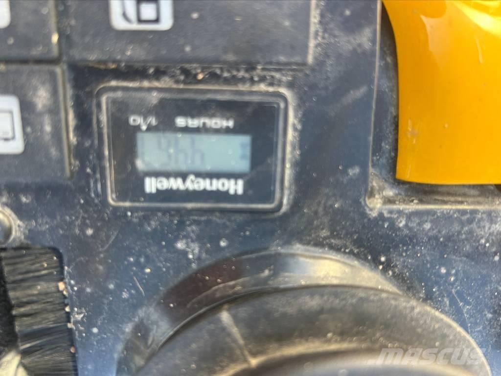 JCB 8010 CTS Mini excavadoras < 7t