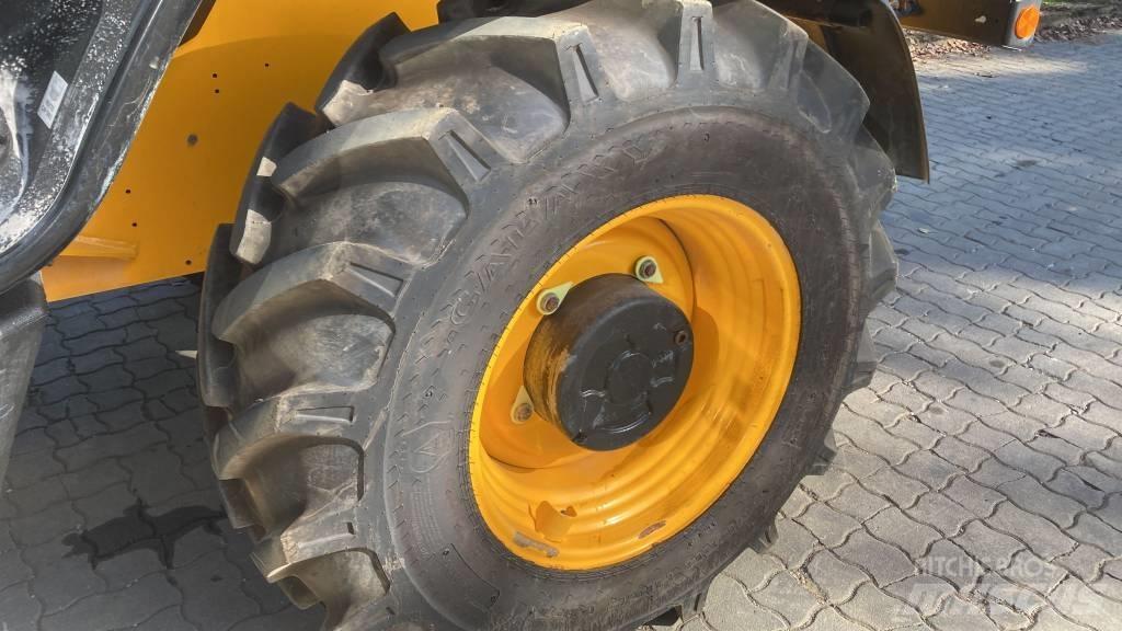 JCB 535 V 125 Carretillas telescópicas