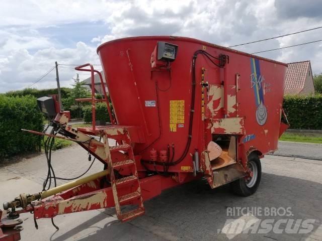 Peecon 17M³ Mezcladoras distribuidoras