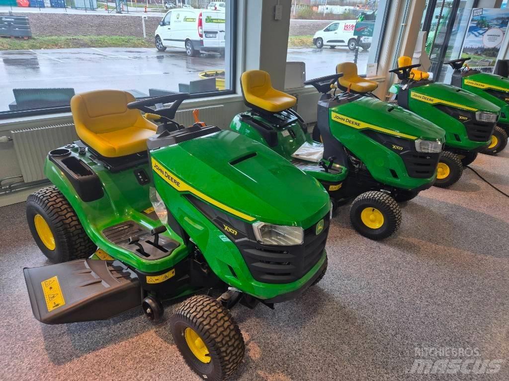 John Deere X 107 Tractores corta-césped